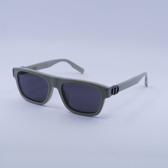 Dior CD ICON S3F 78A0 Sunglasses Glossy Grey Square Frame, Grey Lenses - Picture 1 of 10